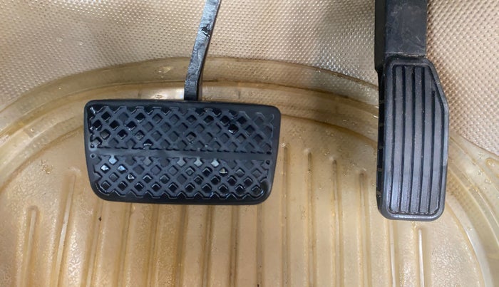 2016 Honda City 1.5L I-VTEC SV CVT, Petrol, Automatic, 1,18,172 km, Pedals