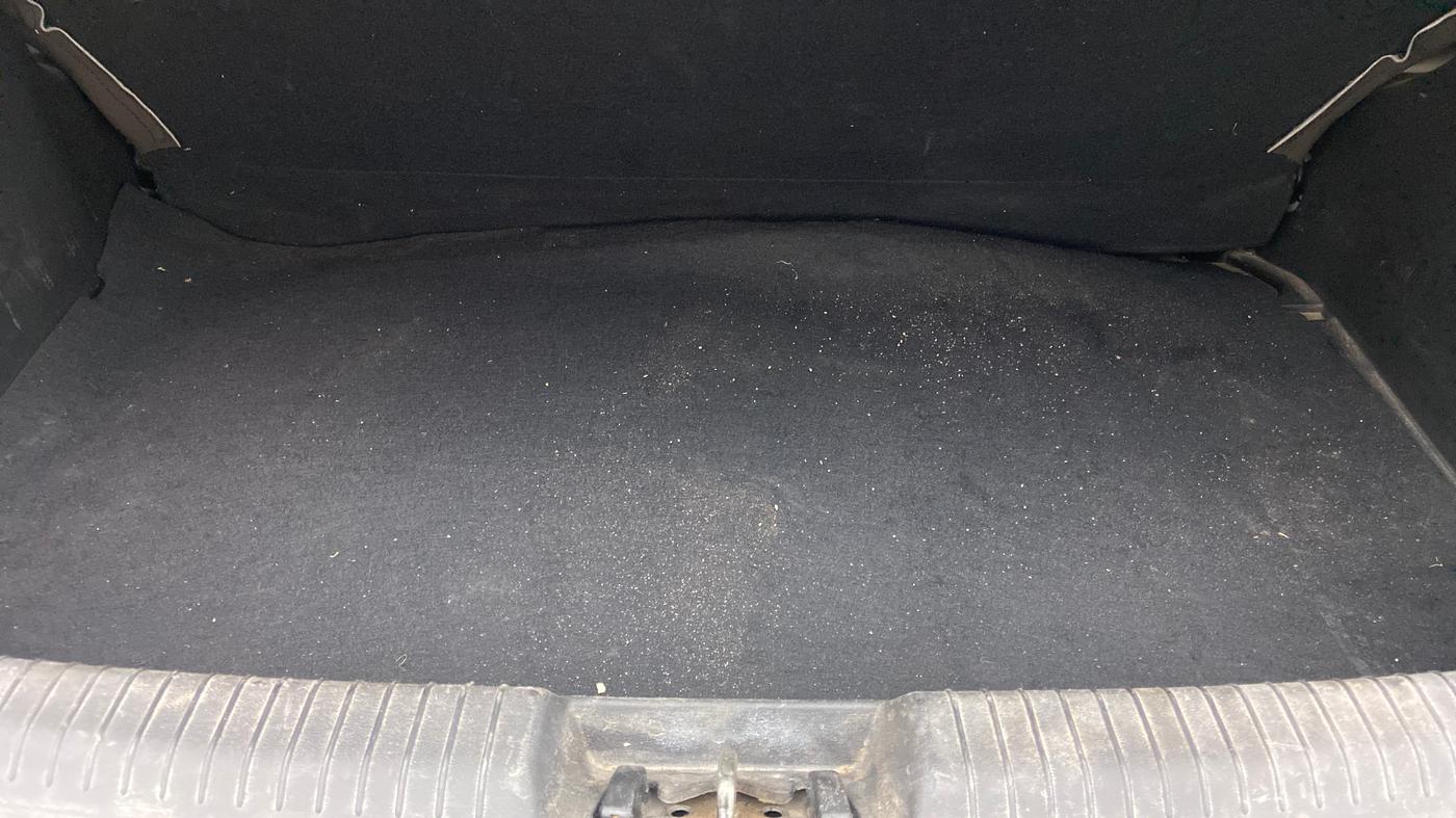 2013 Hyundai i20 MAGNA 1.2, Petrol, Manual, 72,933 km, Boot Inside