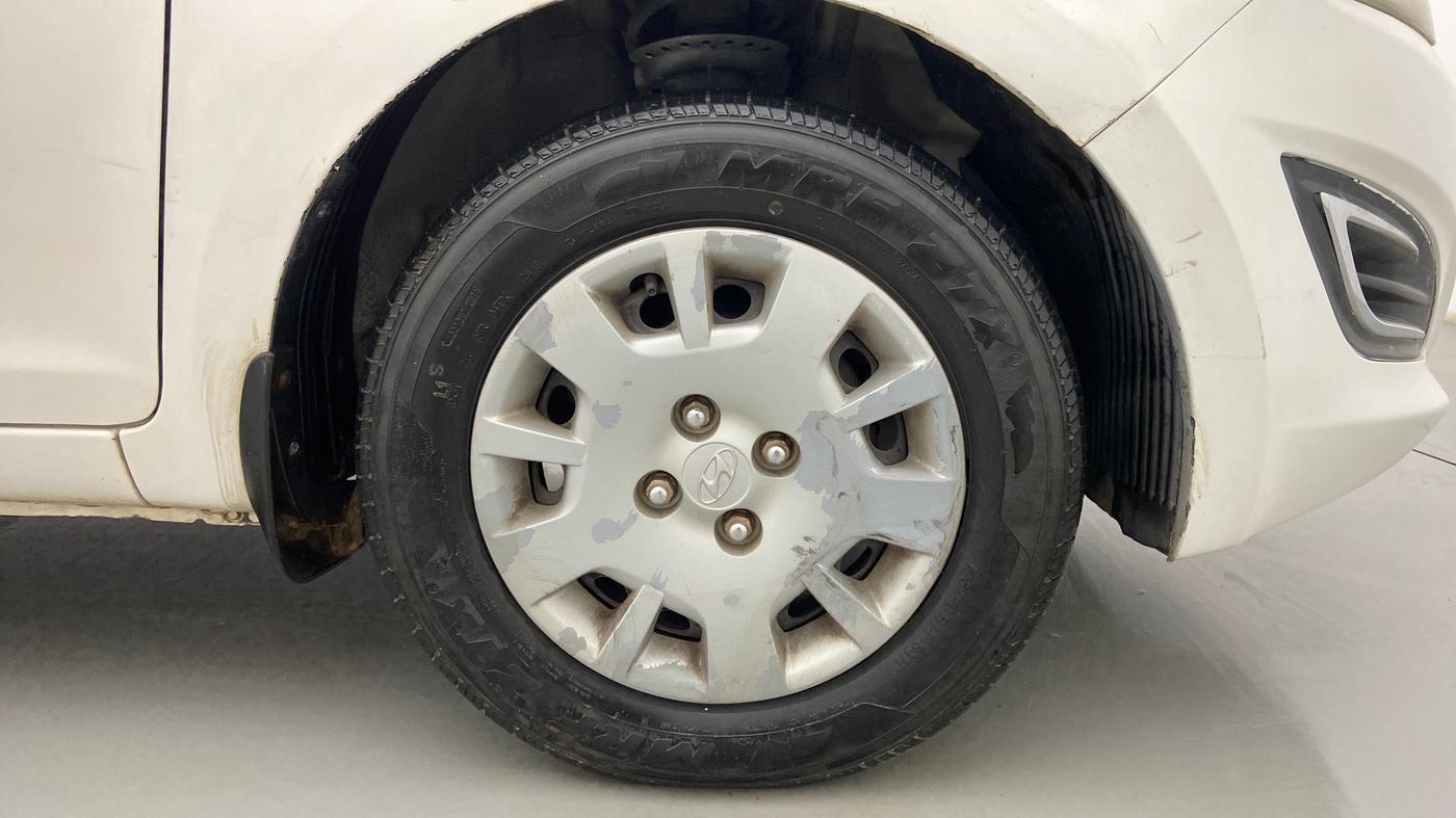 2013 Hyundai i20 MAGNA 1.2, Petrol, Manual, 72,933 km, Right Front Wheel