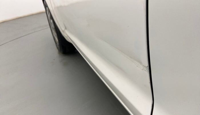 2013 Hyundai i20 MAGNA 1.2, Petrol, Manual, 72,933 km, Front passenger door - Slightly dented