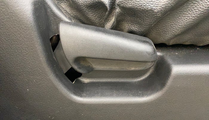 2017 Maruti Wagon R 1.0 VXI AMT, Petrol, Automatic, 41,037 km, Driver Side Adjustment Panel