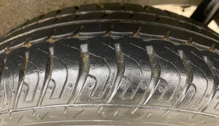 2017 Maruti Wagon R 1.0 VXI AMT, Petrol, Automatic, 41,037 km, Left Rear Tyre Tread