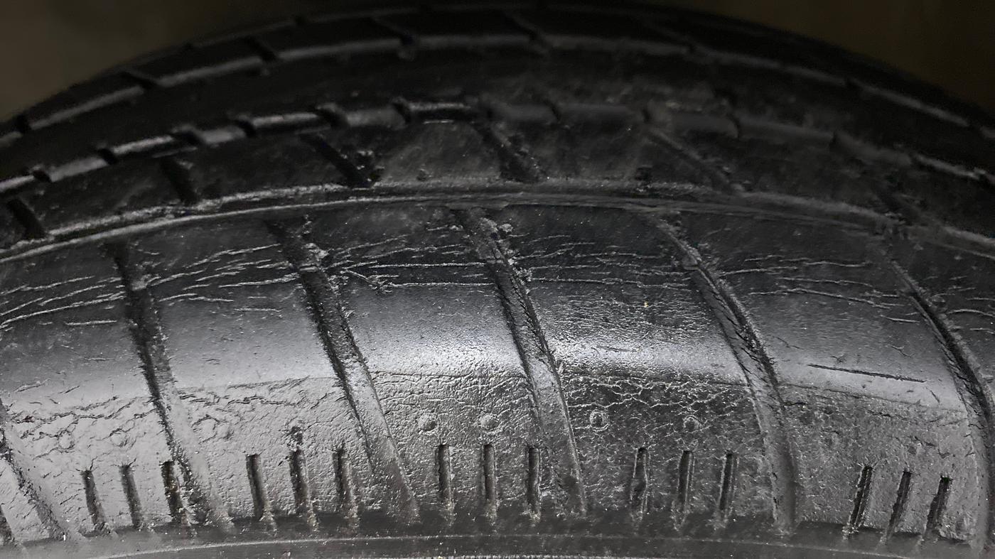 2017 Maruti Celerio VXI AGS, Petrol, Automatic, 42,786 km, Left Front Tyre Tread