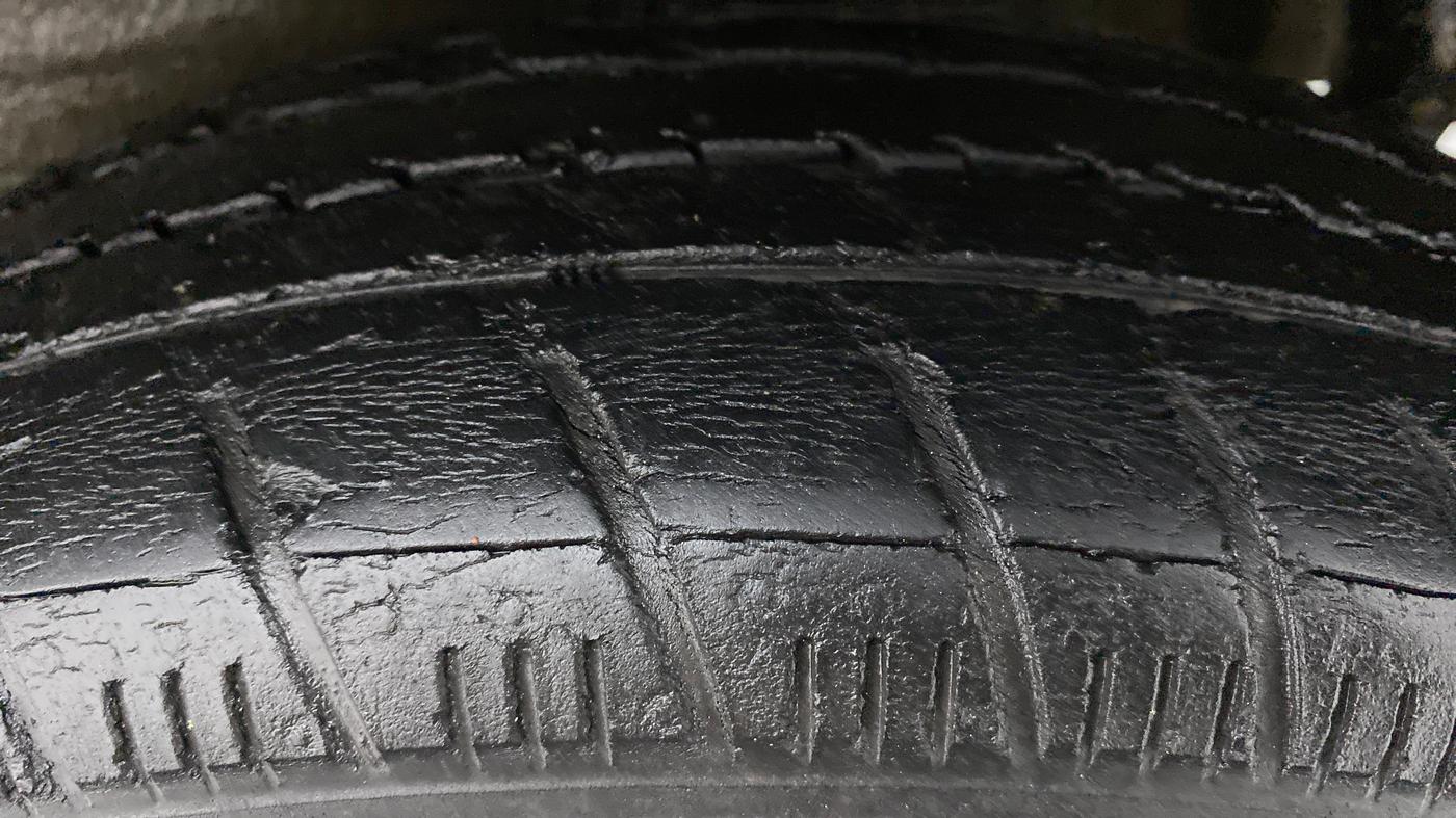 2017 Maruti Celerio VXI AGS, Petrol, Automatic, 42,786 km, Left Rear Tyre Tread