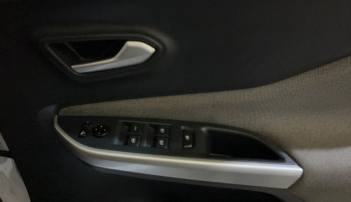 2023 Nissan MAGNITE XL, Petrol, Manual, 42,256 km, Driver Side Door Panels Control