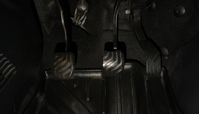 2023 Nissan MAGNITE XL, Petrol, Manual, 42,256 km, Pedals