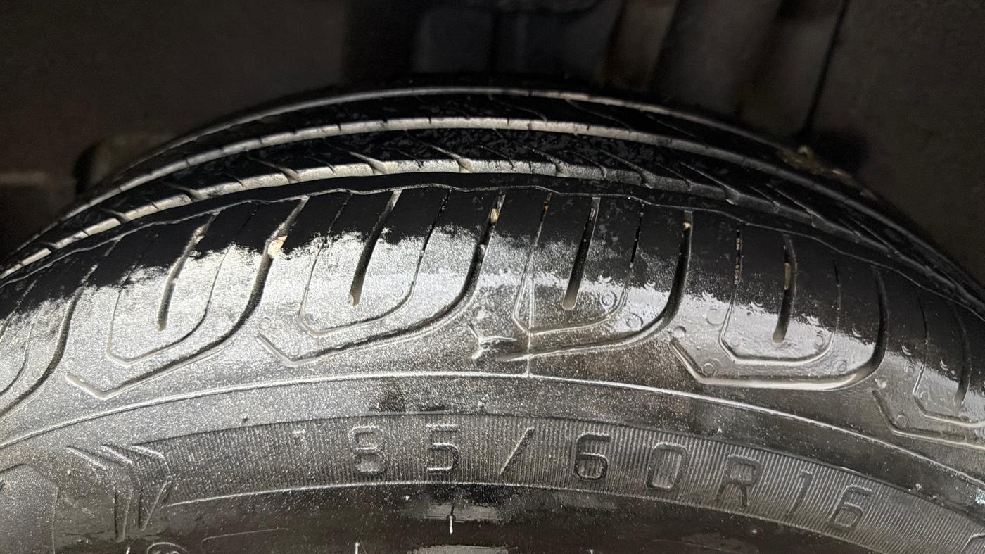 2020 Maruti Swift VXI, Petrol, Manual, 53,101 km, Left Rear Tyre Tread