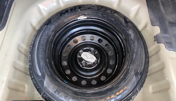 2016 Maruti Ciaz ZXI, Petrol, Manual, 99,587 km, Spare Tyre