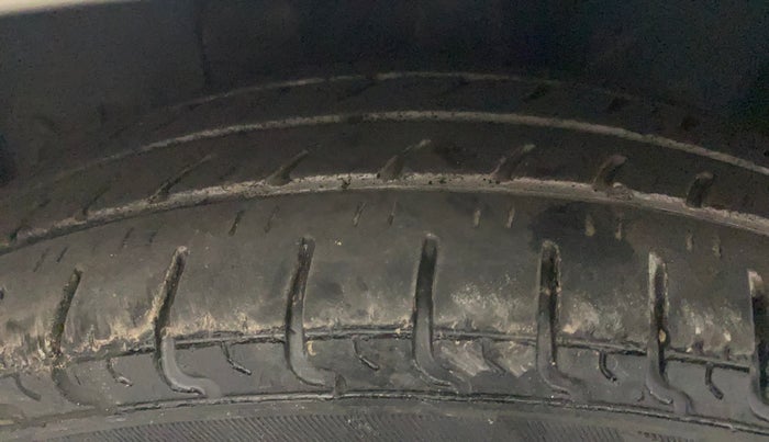 2019 Datsun Redi Go A, Petrol, Manual, 64,501 km, Left Front Tyre Tread