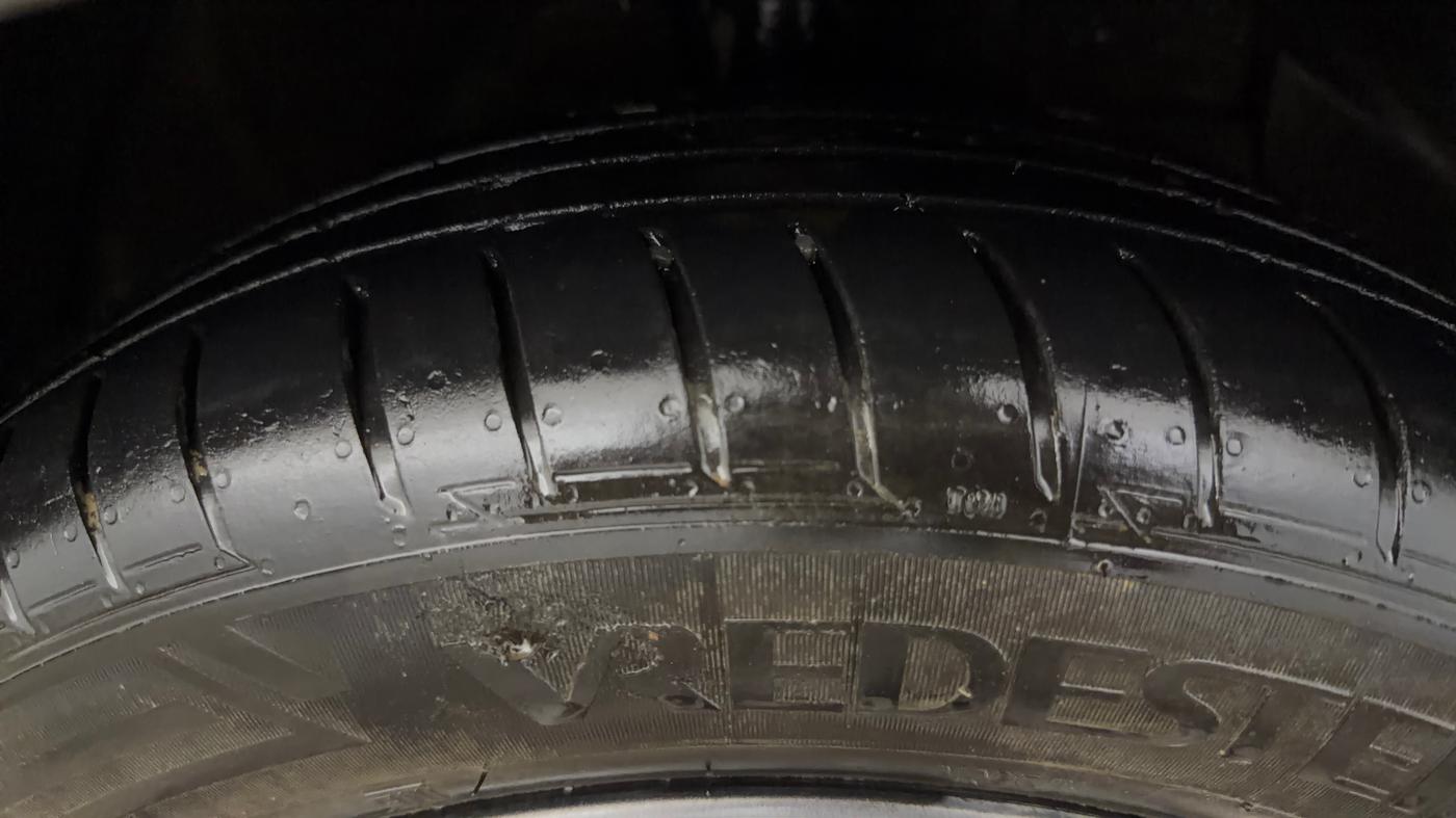 2025 Hyundai AURA SX 1.2 CNG, CNG, Manual, 46,269 km, Right Front Tyre Tread