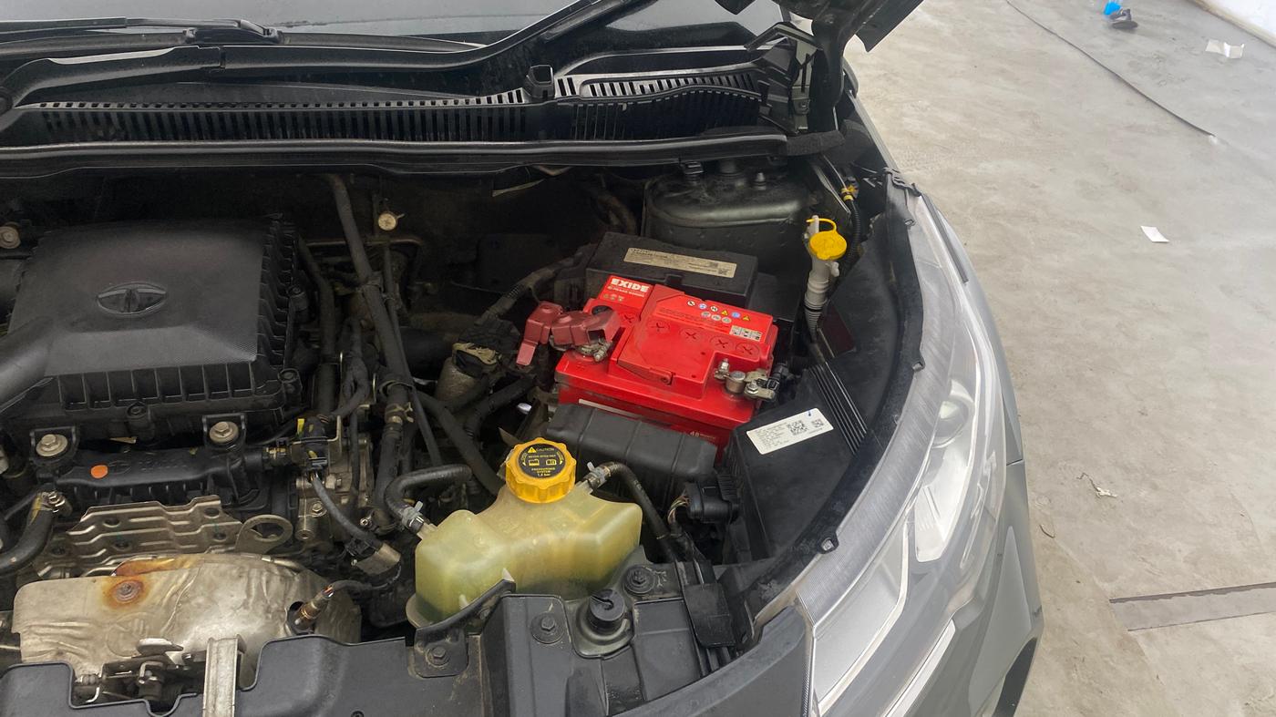 2021 Tata NEXON XZ PLUS PETROL, Petrol, Manual, 45,932 km, Engine View - Left