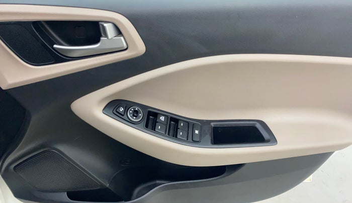 2019 Hyundai Elite i20 SPORTZ PLUS 1.2, Petrol, Manual, 82,367 km, Driver Side Door Panels Control