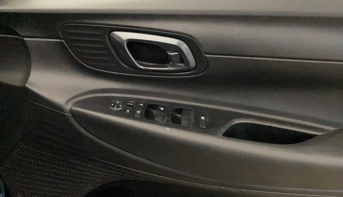 2023 Hyundai NEW I20 Sportz 1.2 IVT, Petrol, Automatic, 28,248 km, Driver Side Door Panels Control