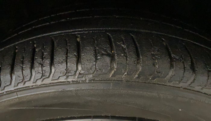 2023 Hyundai NEW I20 Sportz 1.2 IVT, Petrol, Automatic, 28,248 km, Right Front Tyre Tread