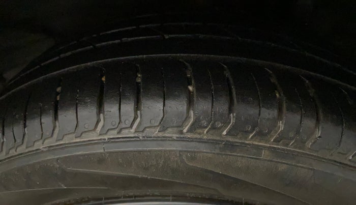 2023 Hyundai NEW I20 Sportz 1.2 IVT, Petrol, Automatic, 28,248 km, Left Rear Tyre Tread