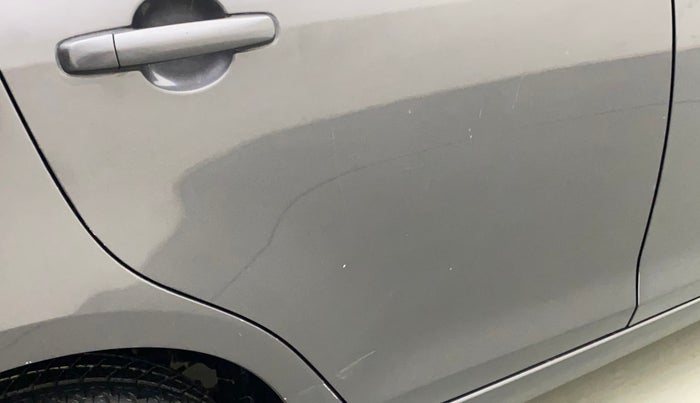 2017 Maruti Swift LXI (O), Petrol, Manual, 27,949 km, Right rear door - Minor scratches