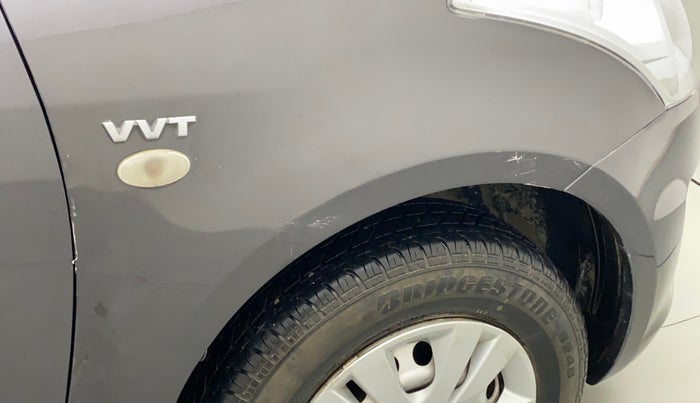 2017 Maruti Swift LXI (O), Petrol, Manual, 27,949 km, Right fender - Minor scratches