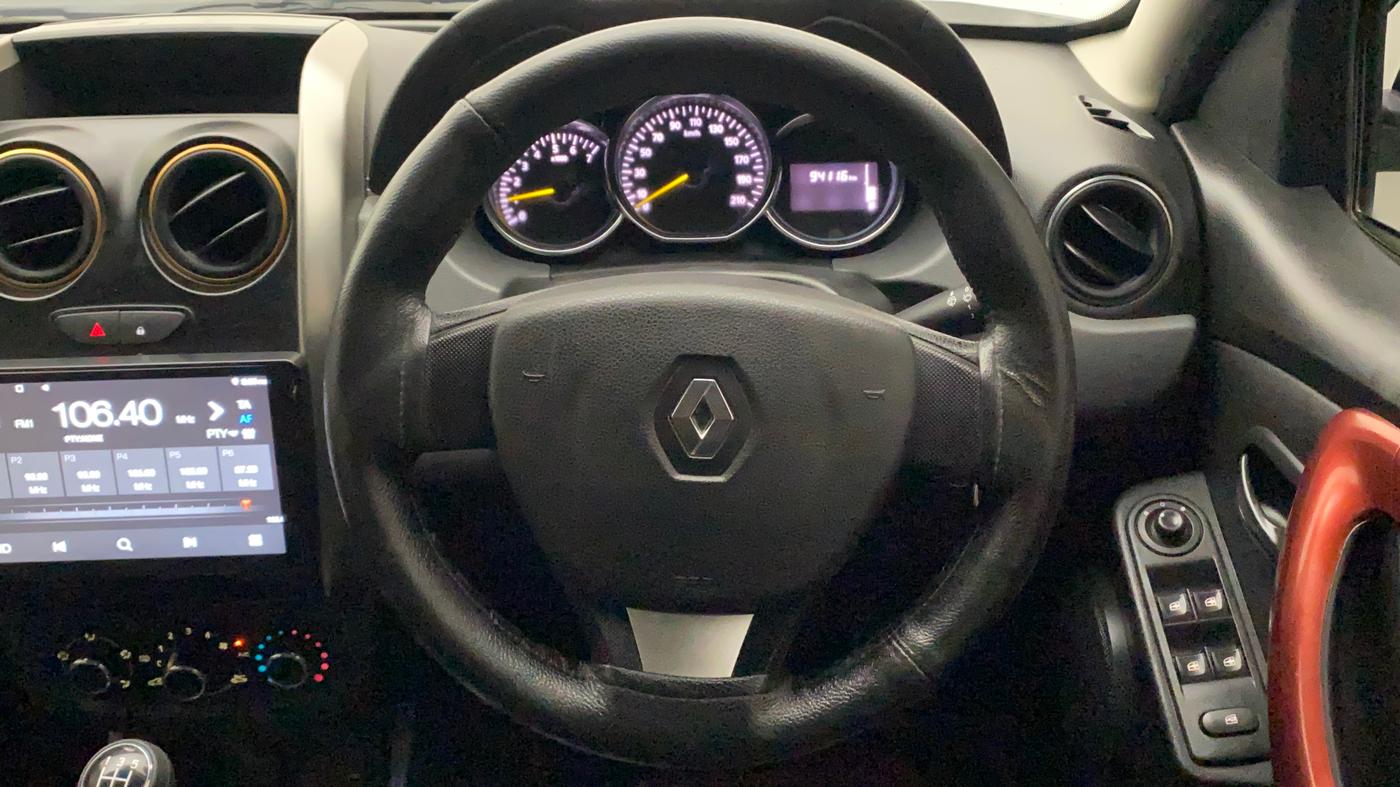 2017 Renault Duster 85 PS RXS MT DIESEL, Diesel, Manual, 94,459 km, Steering Wheel Close Up