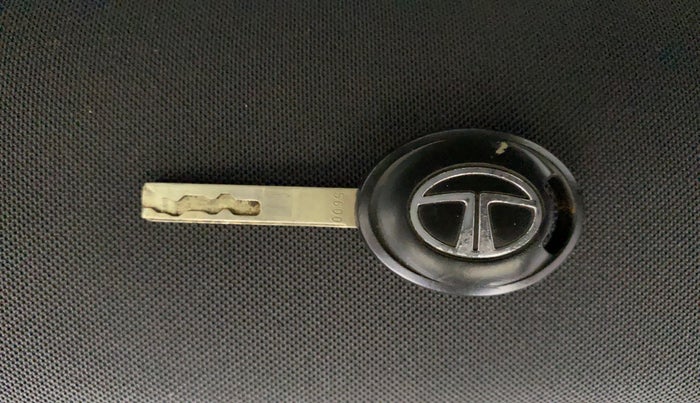 2023 Tata Tiago XE PETROL, Petrol, Manual, 8,625 km, Key Close Up