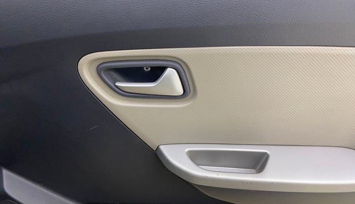 2017 Maruti Alto K10 VXI, Petrol, Manual, 70,326 km, Driver Side Door Panels Control