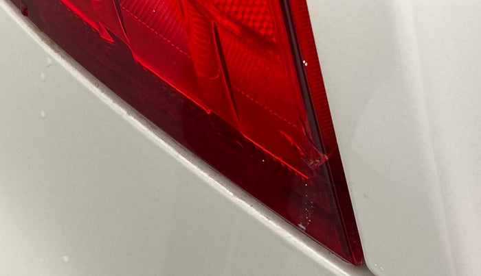 2014 Maruti Swift ZXI, Petrol, Manual, 88,265 km, Left tail light - Minor damage