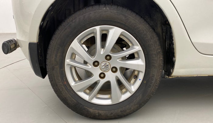 2014 Maruti Swift ZXI, Petrol, Manual, 88,265 km, Right Rear Wheel