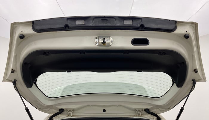 2014 Maruti Swift ZXI, Petrol, Manual, 88,265 km, Boot Door Open