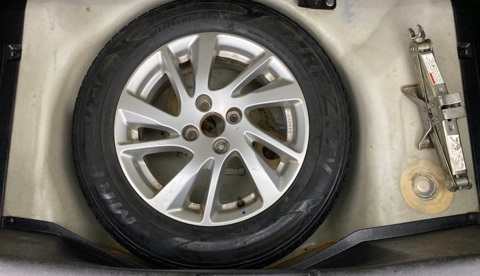 2014 Maruti Swift ZXI, Petrol, Manual, 88,265 km, Spare Tyre