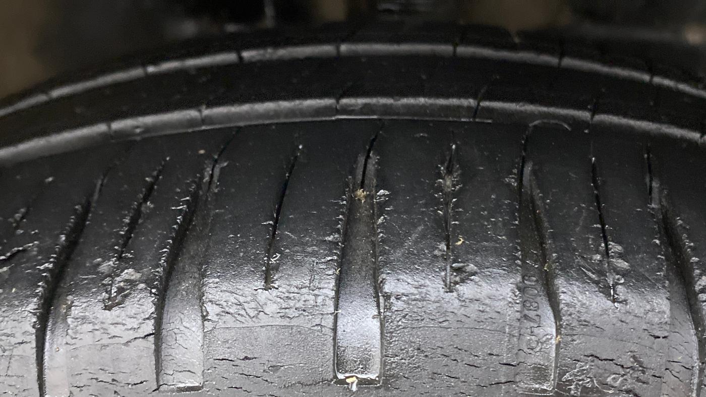 2012 Maruti Wagon R 1.0 VXI, Petrol, Manual, 73,157 km, Right Front Tyre Tread