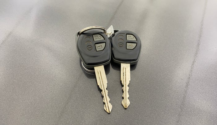 2017 Maruti Baleno DELTA PETROL 1.2, Petrol, Manual, 39,020 km, Key Close Up