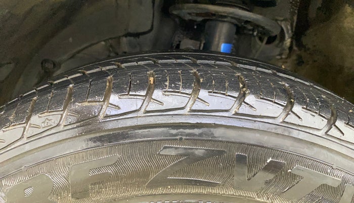 2017 Maruti Baleno DELTA PETROL 1.2, Petrol, Manual, 39,020 km, Left Front Tyre Tread