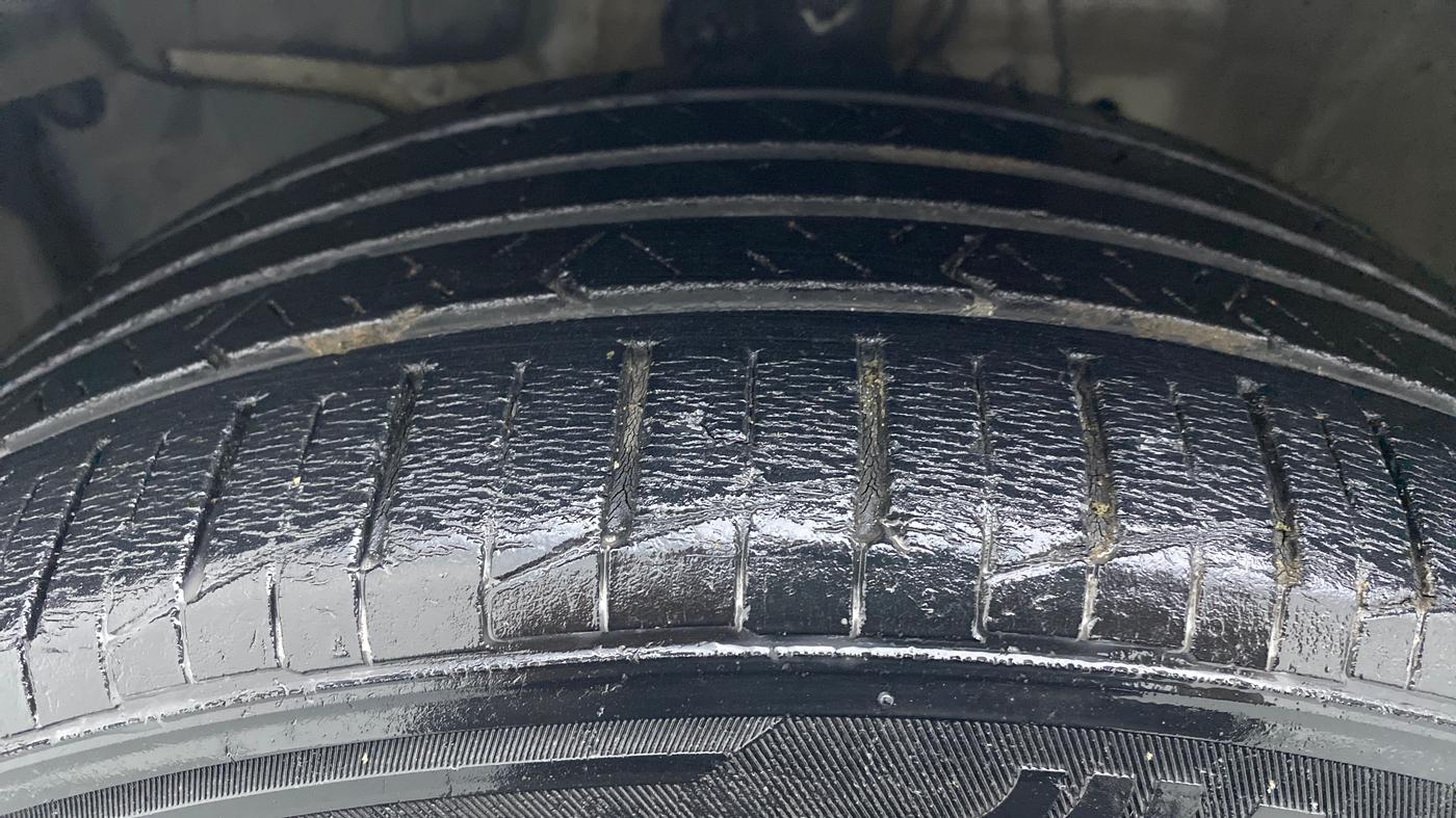 2017 Honda Jazz 1.2 V AT, Petrol, Automatic, 46,249 km, Left Front Tyre Tread