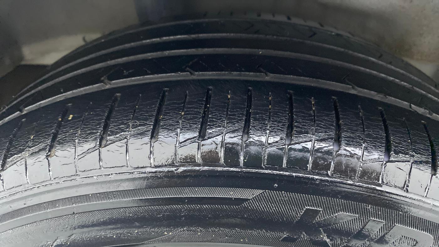 2017 Honda Jazz 1.2 V AT, Petrol, Automatic, 46,249 km, Right Rear Tyre Tread
