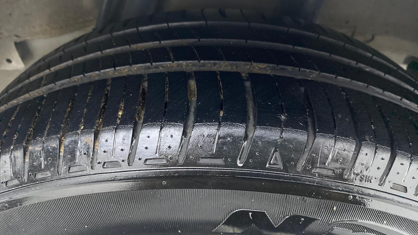 2017 Honda Jazz 1.2 V AT, Petrol, Automatic, 46,249 km, Left Rear Tyre Tread