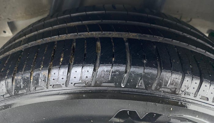 2017 Honda Jazz 1.2 V AT, Petrol, Automatic, 46,249 km, Left Rear Tyre Tread