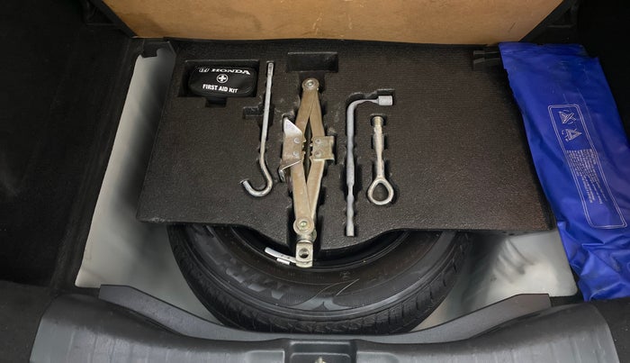 2017 Honda Jazz 1.2 V AT, Petrol, Automatic, 46,249 km, Spare Tyre