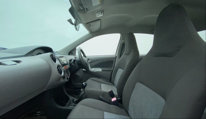 2011 Toyota Etios VX, Petrol, Manual, 99,230 km, Right Side Front Door Cabin