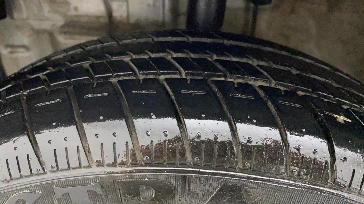 2011 Toyota Etios VX, Petrol, Manual, 99,230 km, Left Front Tyre Tread