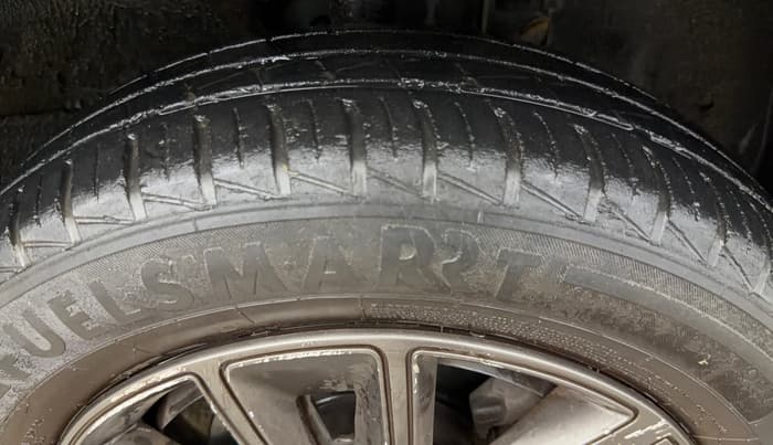 2021 Renault Kwid CLIMBER 1.0 (O), Petrol, Manual, 81,452 km, Right Front Tyre Tread
