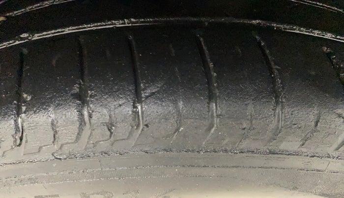 2024 Hyundai NEW I20 ASTA (O) 1.2 MT, Petrol, Manual, 42,640 km, Left Front Tyre Tread