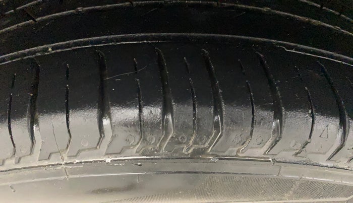 2024 Hyundai NEW I20 ASTA (O) 1.2 MT, Petrol, Manual, 42,640 km, Right Rear Tyre Tread