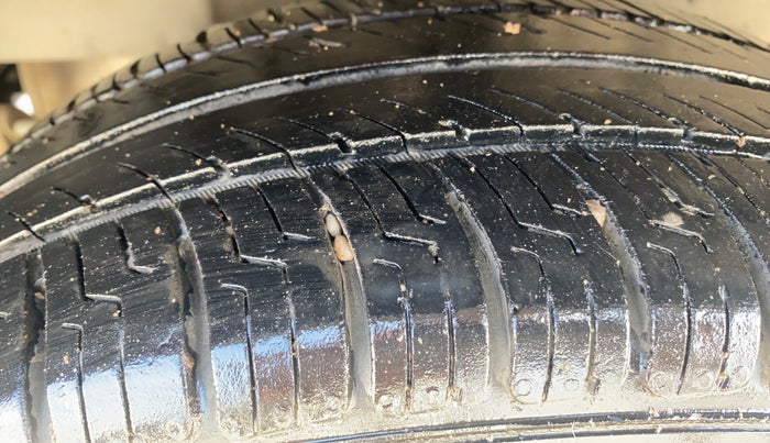 2018 Tata Tiago XT PETROL, Petrol, Manual, 60,478 km, Right Rear Tyre Tread
