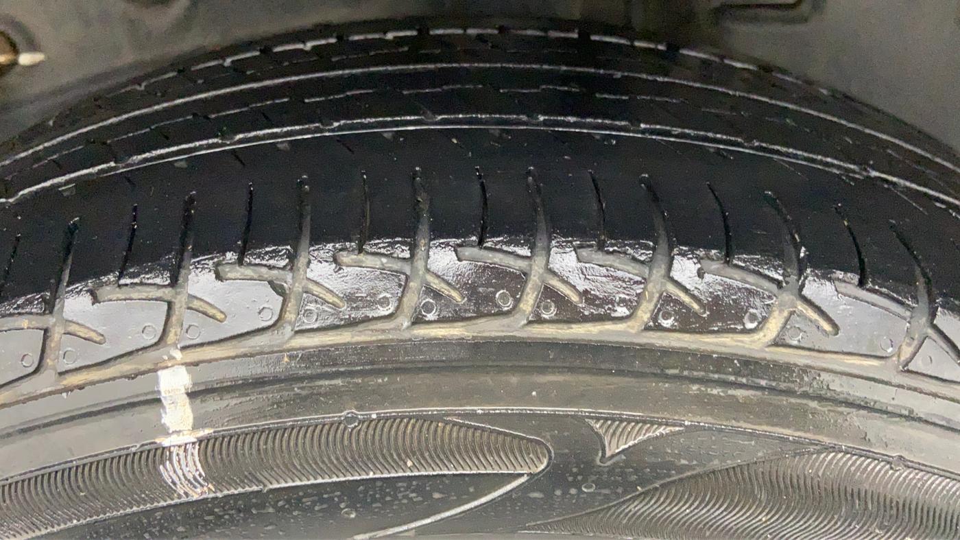 2012 Toyota Etios V, Petrol, Manual, 89,724 km, Left Rear Tyre Tread