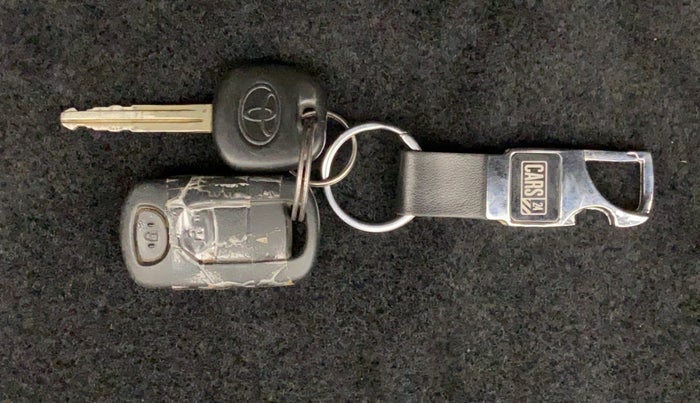 2012 Toyota Etios V, Petrol, Manual, 89,724 km, Key Close Up