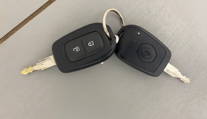 2019 Renault Kwid RXT 1.0 AMT (O), Petrol, Automatic, 14,265 km, Key Close Up