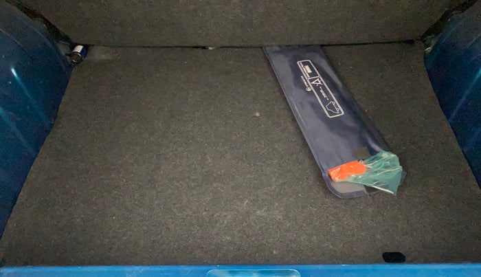 2019 Renault Kwid RXT 1.0 AMT (O), Petrol, Automatic, 14,265 km, Boot Inside