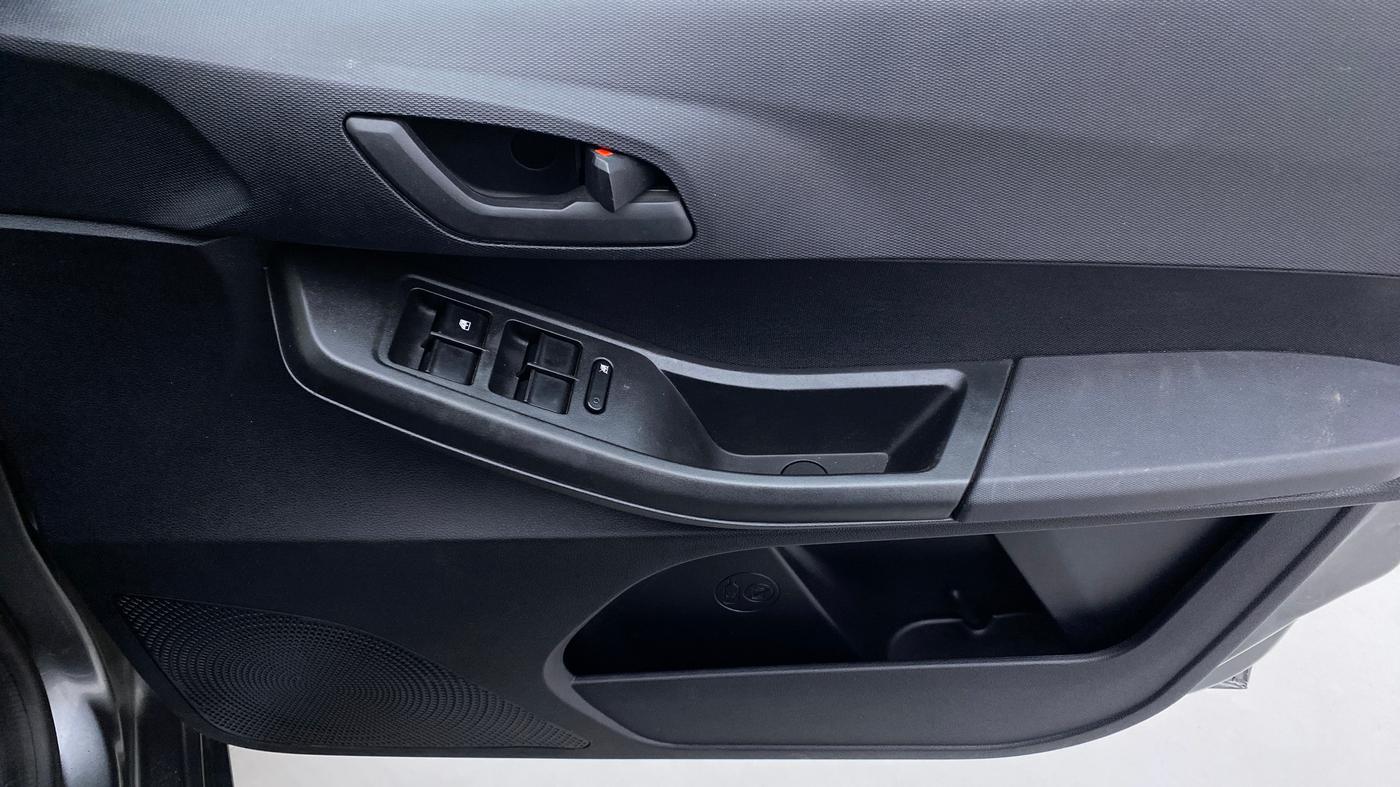 2022 Tata TIAGO NRG PETROL, Petrol, Manual, 6,105 km, Driver Side Door Panels Control