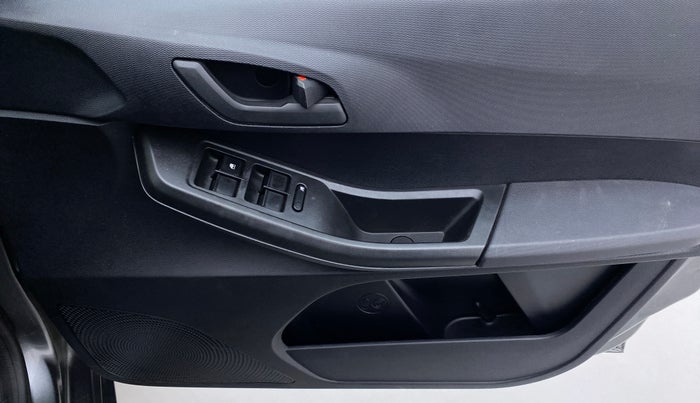 2022 Tata TIAGO NRG PETROL, Petrol, Manual, 6,105 km, Driver Side Door Panels Control