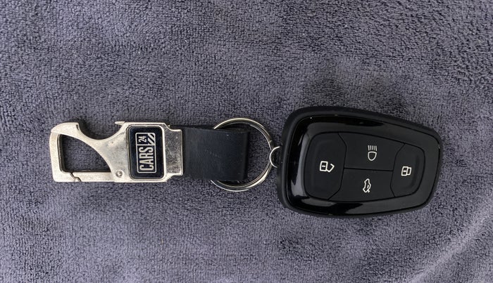 2022 Tata TIAGO NRG PETROL, Petrol, Manual, 6,105 km, Key Close Up