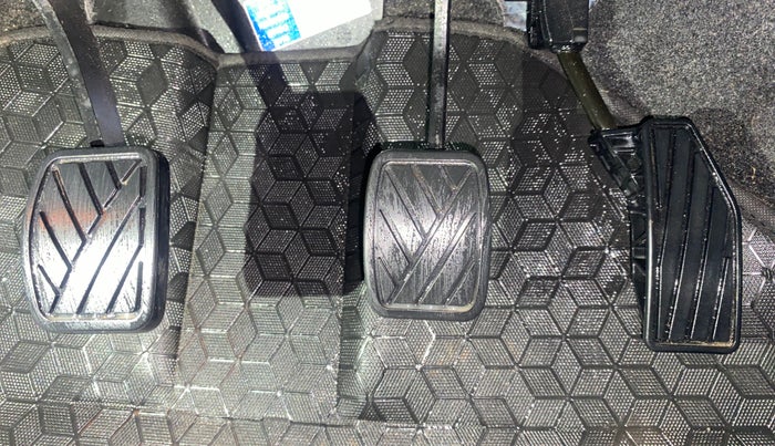 2019 Toyota Glanza V, Petrol, Manual, 53,080 km, Pedals